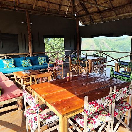 Mwamba Kelele Lodge Fort Portal Kültér fotó